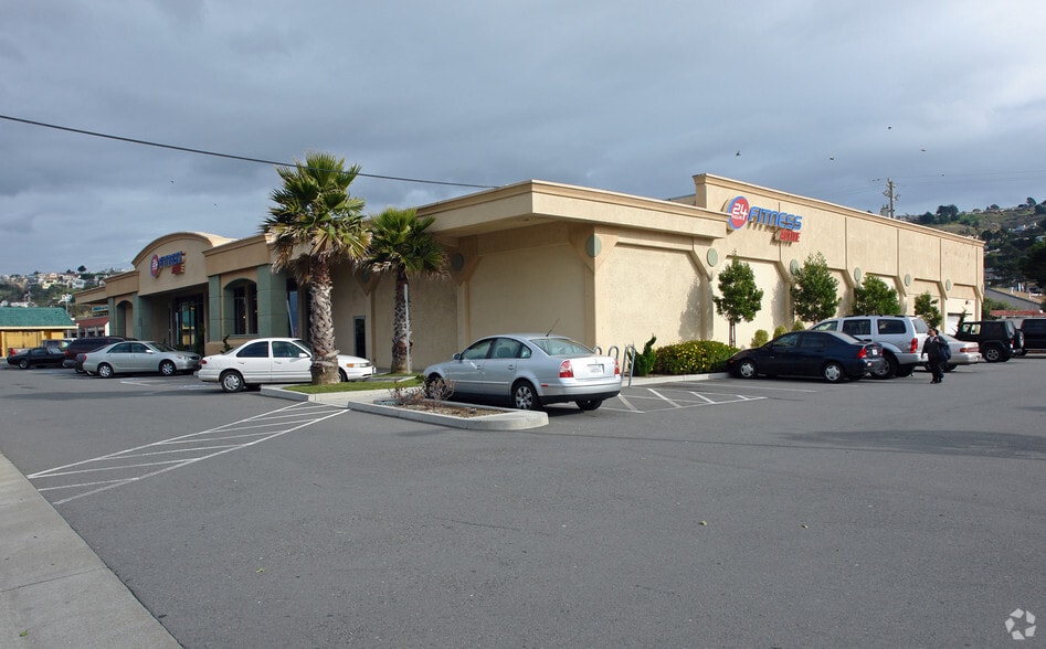 Primary Photo Of 541-555 Oceana Blvd, Pacifica Freestanding For Lease