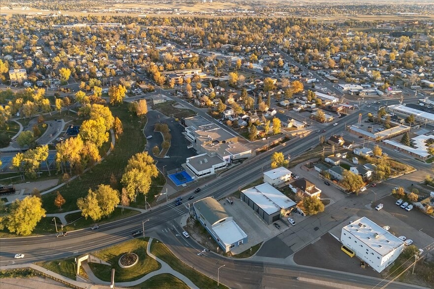 More Photos Of 1426 E Lincolnway, Cheyenne Sports And Entertainment For Sale