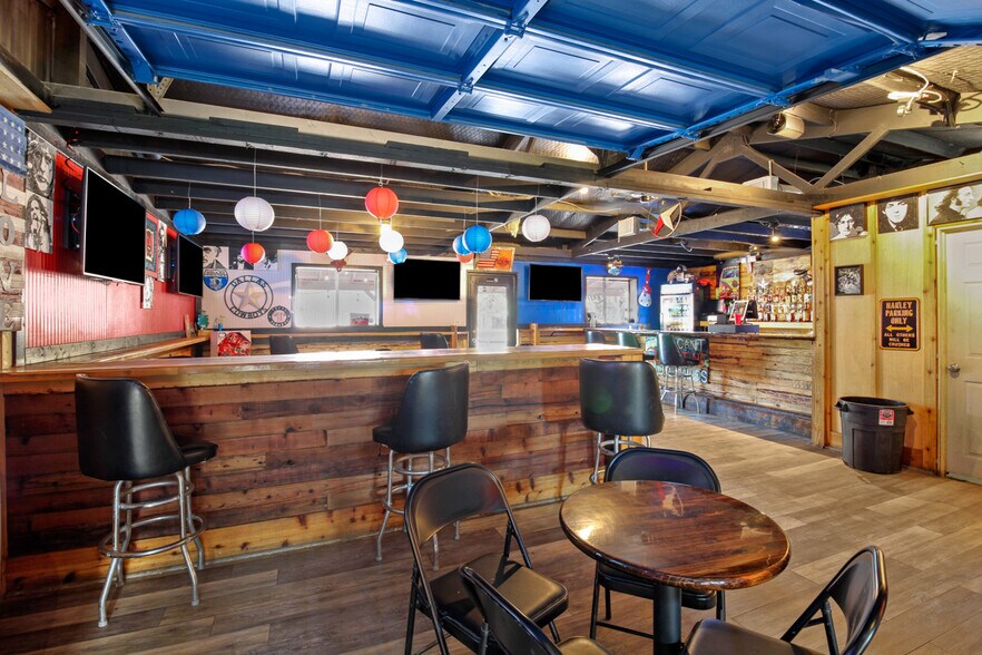 More Photos Of 1450 FM 279, Ben Wheeler Restaurant For Sale