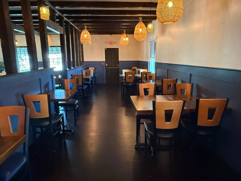 More Photos Of 810 Center St, Lewiston Restaurant For Sale