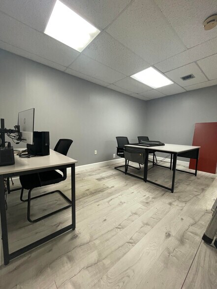More Photos Of 9800-9860 Pines Blvd, Pembroke Pines Unknown For Lease
