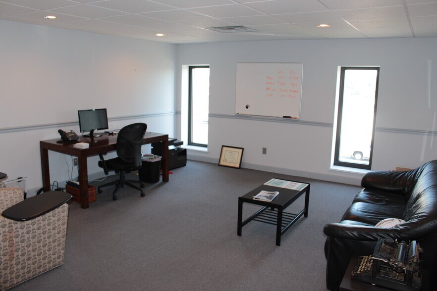 More Photos Of 57 Willow St, Nashville Warehouse For Lease