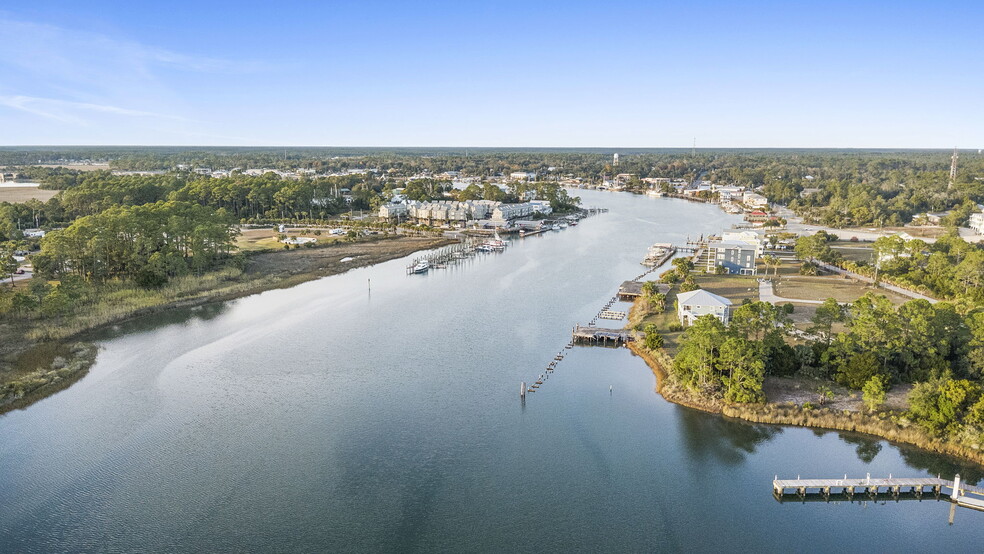 More Photos Of 275 Timber Island Rd, Carrabelle Restaurant For Sale