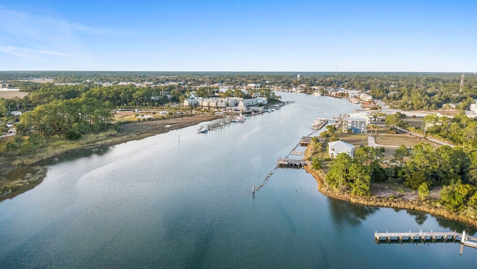 More Photos Of 275 Timber Island Rd, Carrabelle Restaurant For Sale