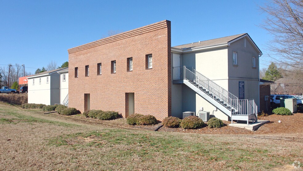 More Photos Of 1201-1203 Colonial Commons Ct, Lancaster Medical For Lease