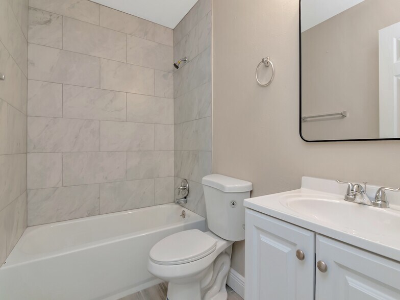 More Photos Of , Bradenton Multifamily For Sale