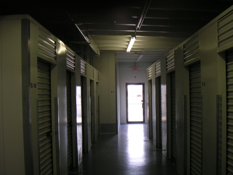 More Photos Of 231 Cardinal Ave, Ormond Beach Self Storage For Sale