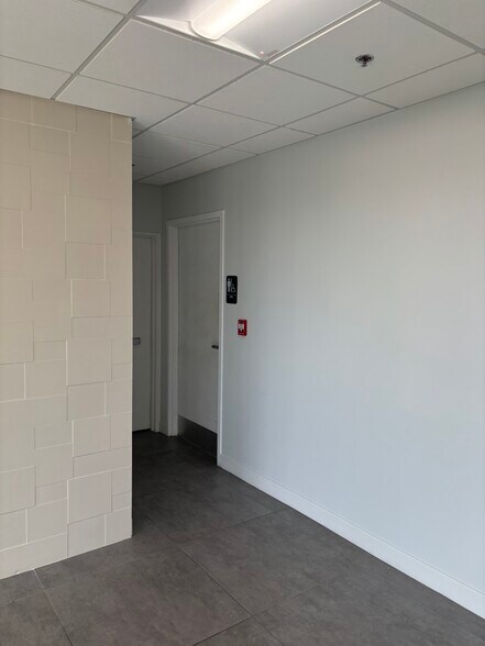 More Photos Of 1701 Ponce De Leon Blvd, Coral Gables Office For Lease