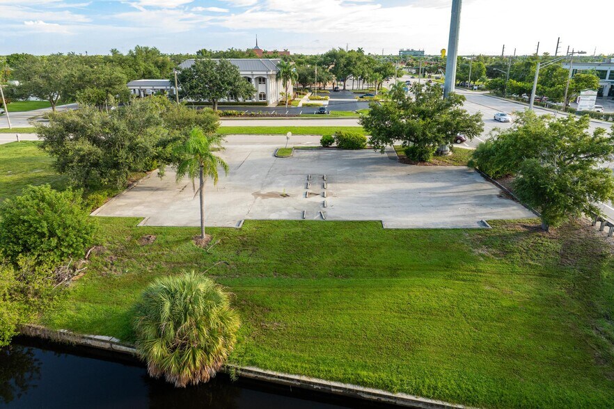 More Photos Of 1532 Shelby Pky, Cape Coral Land For Lease