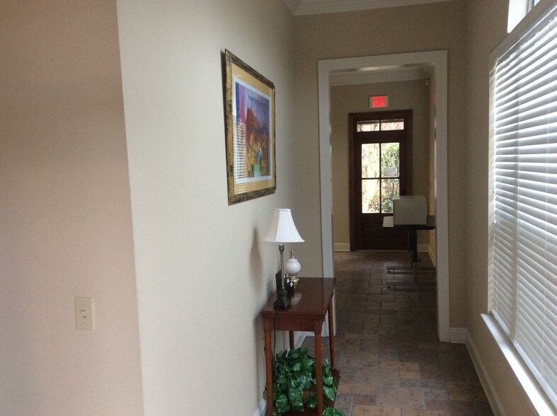 More Photos Of 14635 S Harrell's Ferry Rd, Baton Rouge Office For Sale