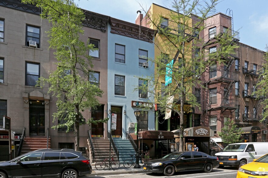 Primary Photo Of 364 W 46th St, New York Storefront Retail Residential For Sale