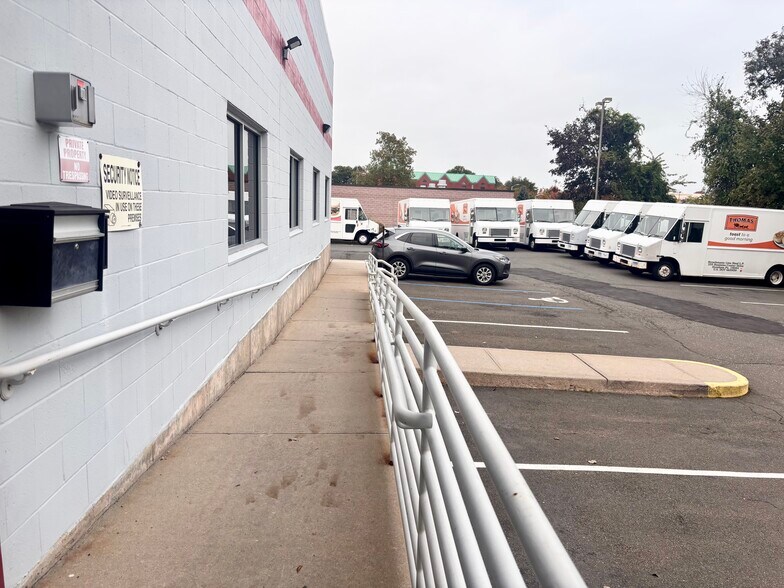 More Photos Of 328 Selleck St, Stamford Food Processing For Lease