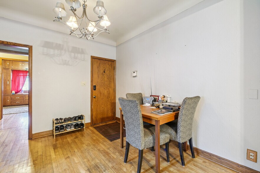 More Photos Of 1271 7th St W, Saint Paul Apartments For Sale