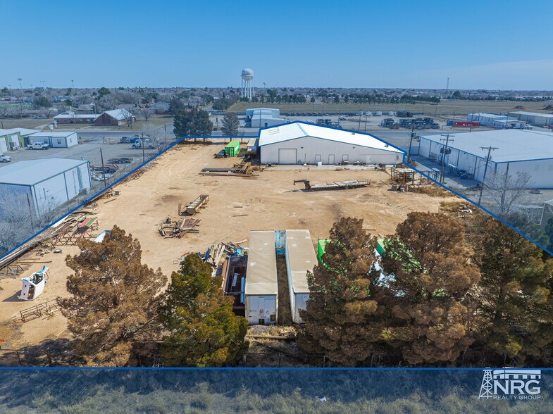 More Photos Of 507 Mustang Dr, Andrews Warehouse For Lease