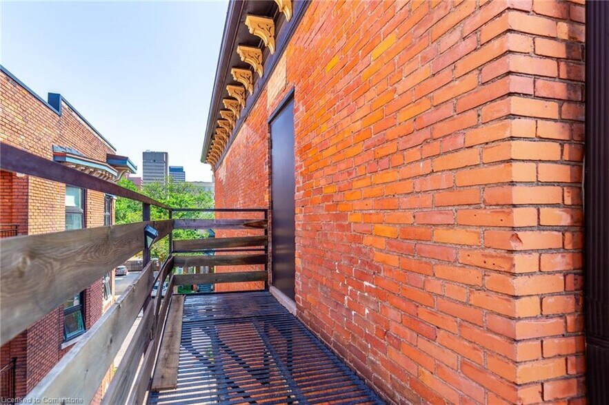 More Photos Of 21 Bold St, Hamilton Office Residential For Sale