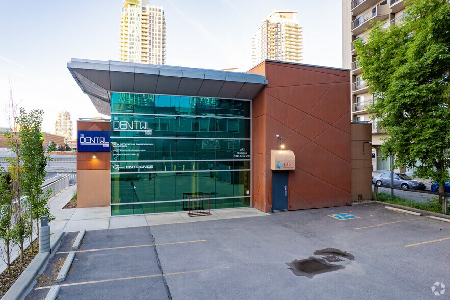 Primary Photo Of 902 9th Ave SW, Calgary Medical For Lease