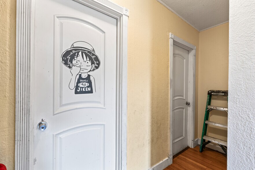 More Photos Of 231 Lux Ave, South San Francisco Storefront Retail Residential For Sale