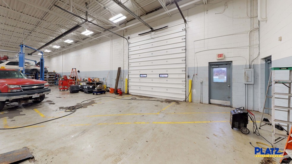 8091 Market St, Youngstown, OH 44512 Auto Dealership For Sale