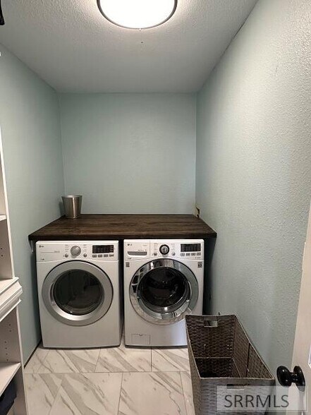 More Photos Of 13 Gott Ln, Salmon Hospitality For Sale