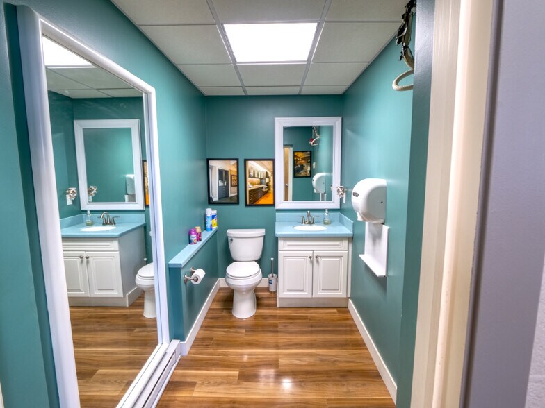 More Photos Of 55 Avocado St, Springfield Food Processing For Sale