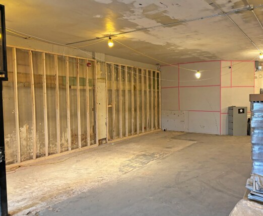 More Photos Of 459 Ouellette Av, Windsor Restaurant For Sale