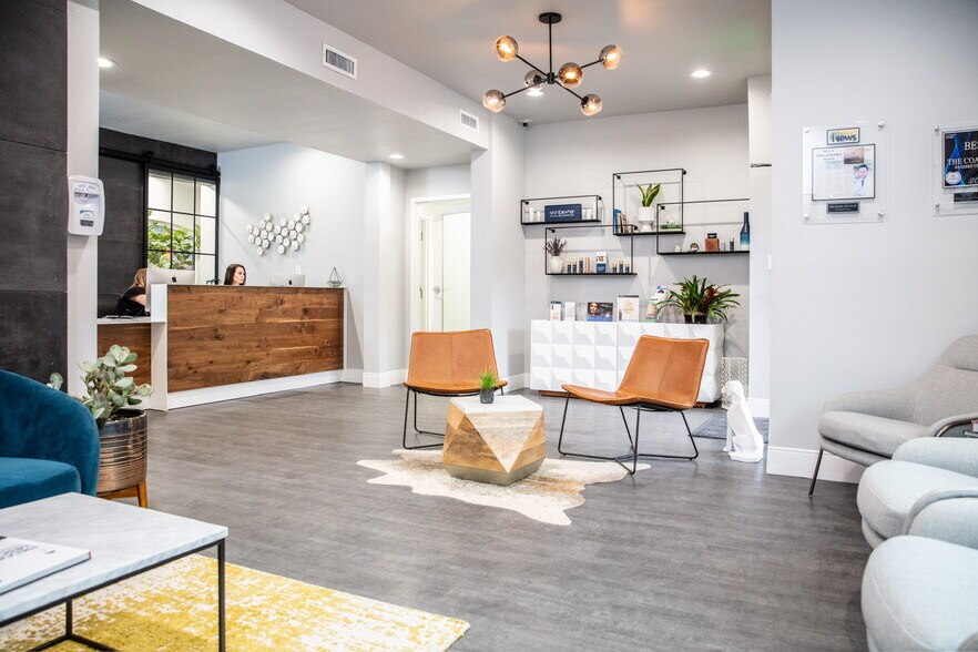 More Photos Of 85 Bay Bridge Dr, Gulf Breeze Medical For Sale