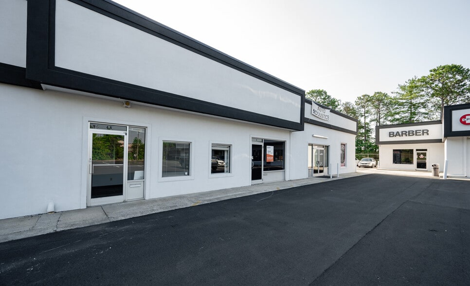 More Photos Of 4125 Durham Chapel Hill Blvd, Durham General Retail For Lease