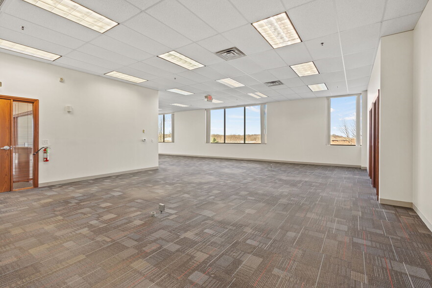 More Photos Of 9645 Lincoln-Way Ln, Frankfort Unknown For Lease