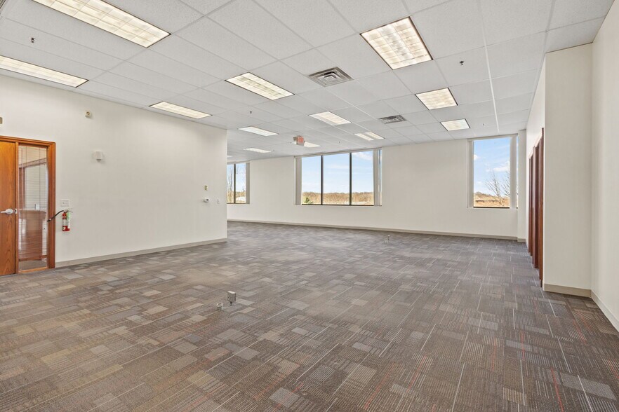 More Photos Of 9645 Lincolnway Ln, Frankfort Storefront Retail Office For Lease