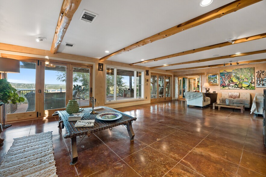More Photos Of 3911 Lago Vista Dr, Austin Apartments For Sale