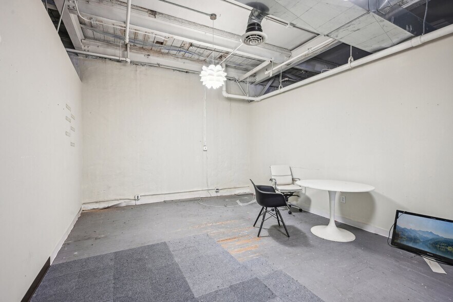 More Photos Of 1027 S Clinton Ave, Trenton Office For Sale