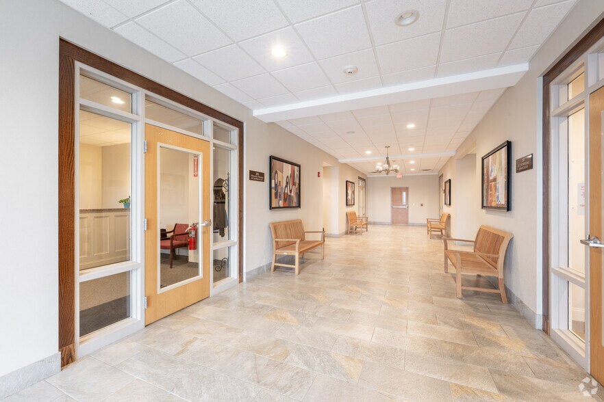 More Photos Of 640 George Washington Hwy, Lincoln Unknown For Sale