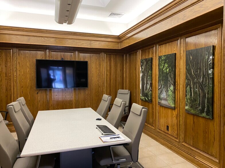 More Photos Of 909 E Republic Rd, Springfield Office For Lease