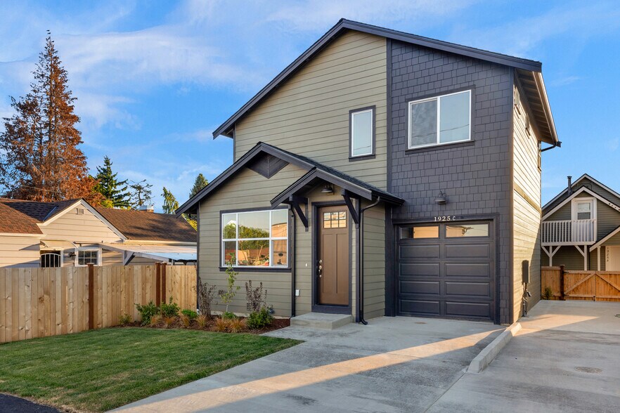 More Photos Of 1925 Lombard Ave, Everett Multifamily For Sale