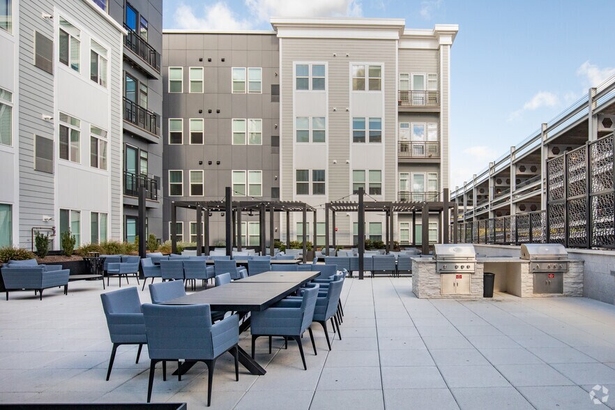 More Photos Of Union Ave @ Hawkins Ave, Ronkonkoma Unknown For Lease