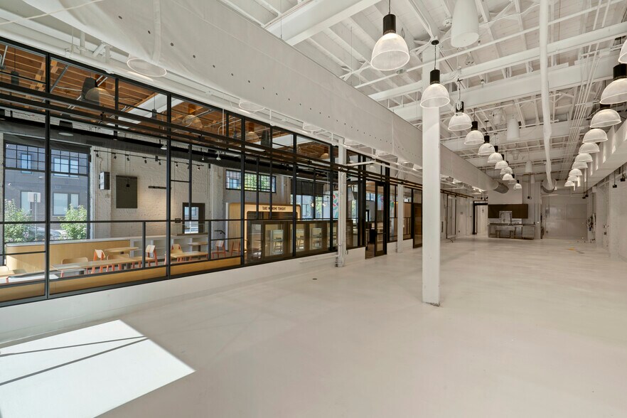 More Photos Of 2401 Larimer St, Denver Restaurant For Sale