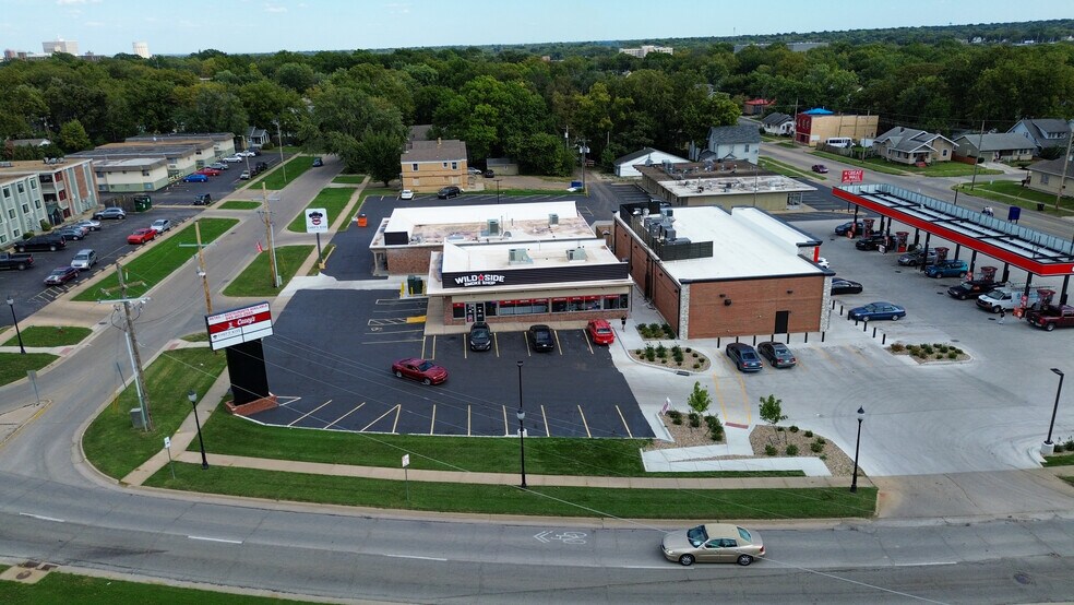 More Photos Of 1620-1620 SW Washburn Ave, Topeka General Retail For Sale
