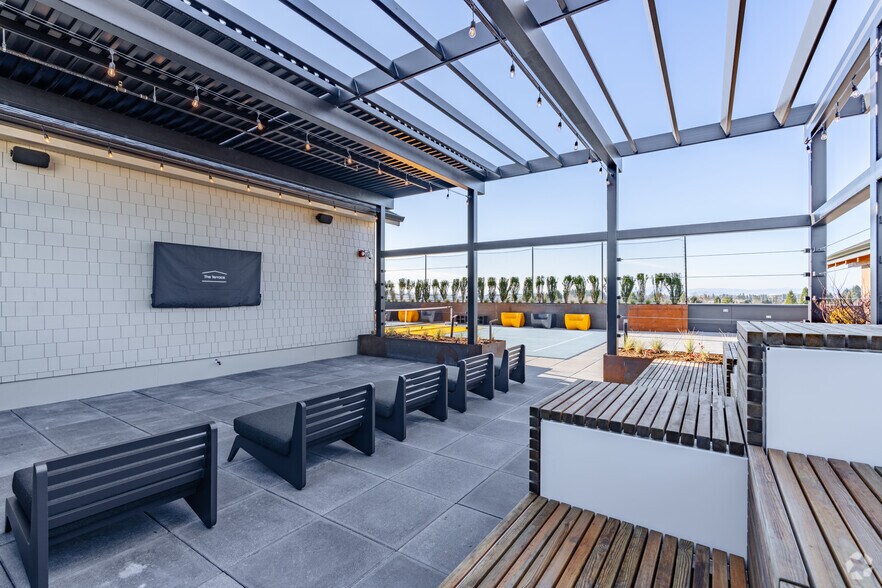 More Photos Of 1390 NE Compton Dr, Hillsboro Multifamily For Sale