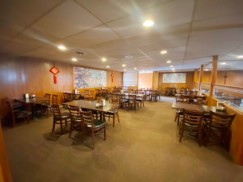 More Photos Of 221 Washington Ave, Riverton Religious Facility For Sale