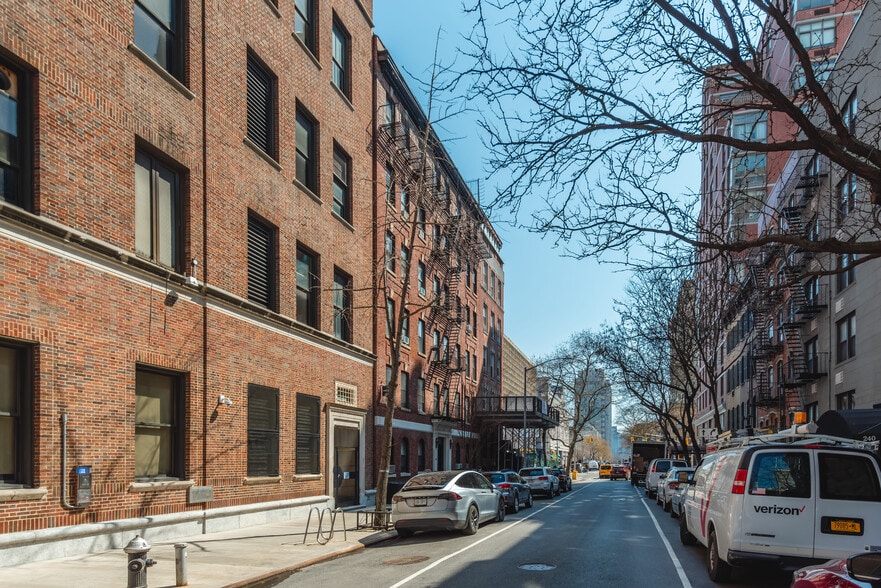 More Photos Of 245 E 30th St, New York Apartments For Sale