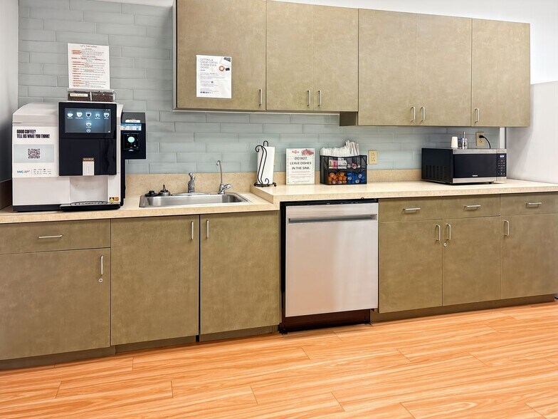 More Photos Of 4870 Sadler Rd, Glen Allen Coworking Space