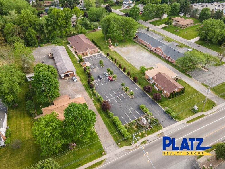 More Photos Of 8828 E Market St, Warren Medical For Lease