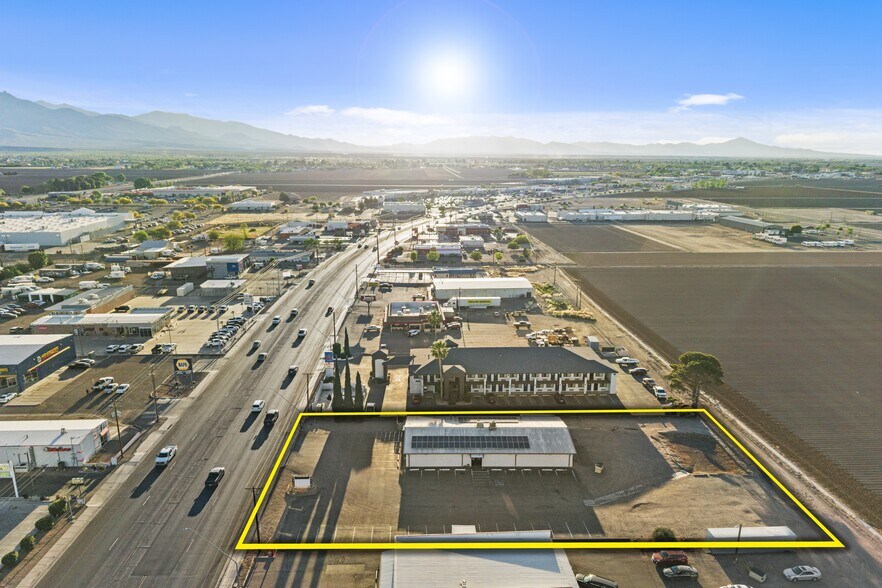 More Photos Of 1550 W Thatcher Blvd, Safford Loft Creative Space For Sale