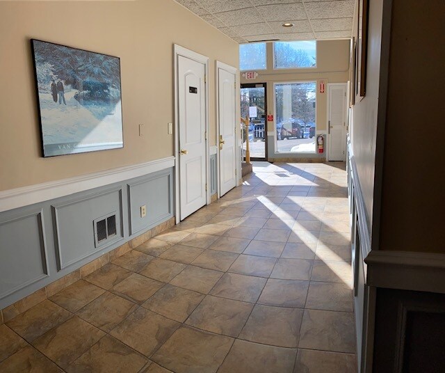 More Photos Of 910 Boston Post Rd E, Marlborough Office For Lease
