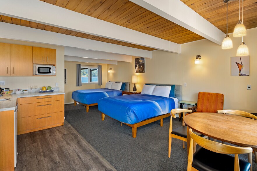 More Photos Of 580 Marine Dr, Wheeler Hotel For Sale