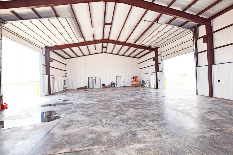 More Photos Of 8340 Boles Rd., Odessa Warehouse For Lease