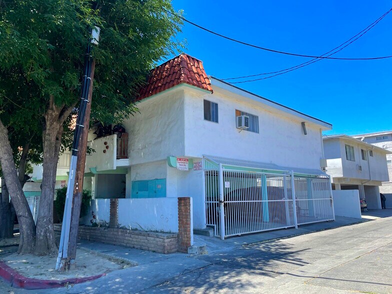 More Photos Of 19103 Sherman Way, Reseda Apartments For Sale