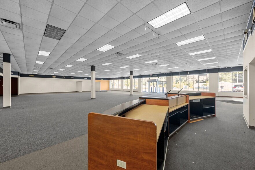 More Photos Of 1699 N Temple Ave, Starke Freestanding For Sale