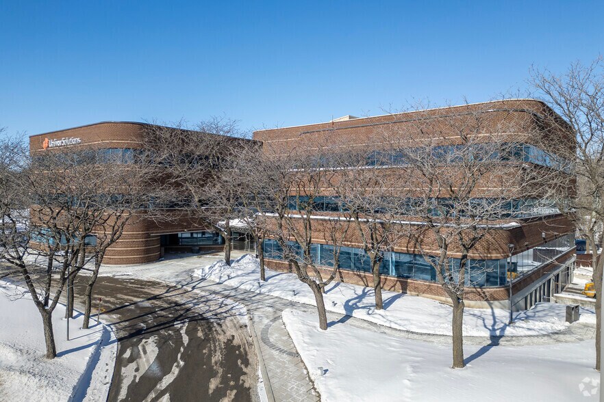 Primary Photo Of 1255 Rte Transcanadienne, Dorval Office For Lease