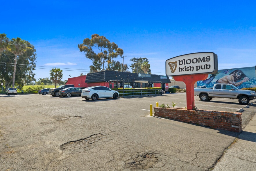 More Photos Of 2391 S El Camino Real, San Clemente Bar For Sale